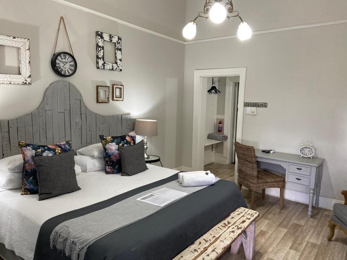 Cape Karoo Guesthouse Beaufort West Exterior foto
